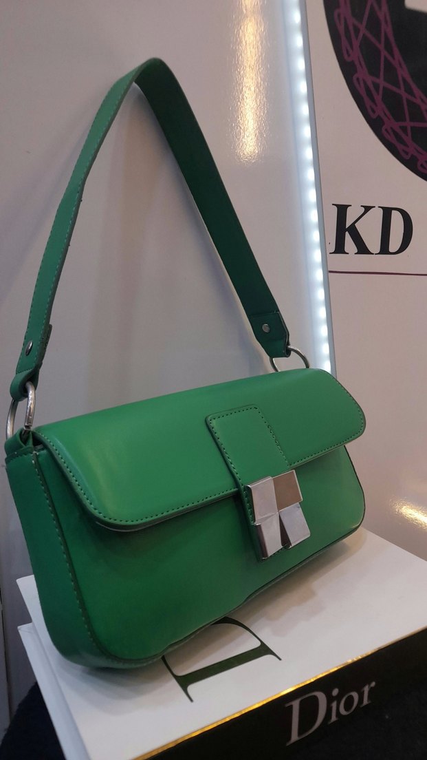 Zara Model Gümüş Tokalı Yeşil Deri Kadın Çanta - Görsel 2