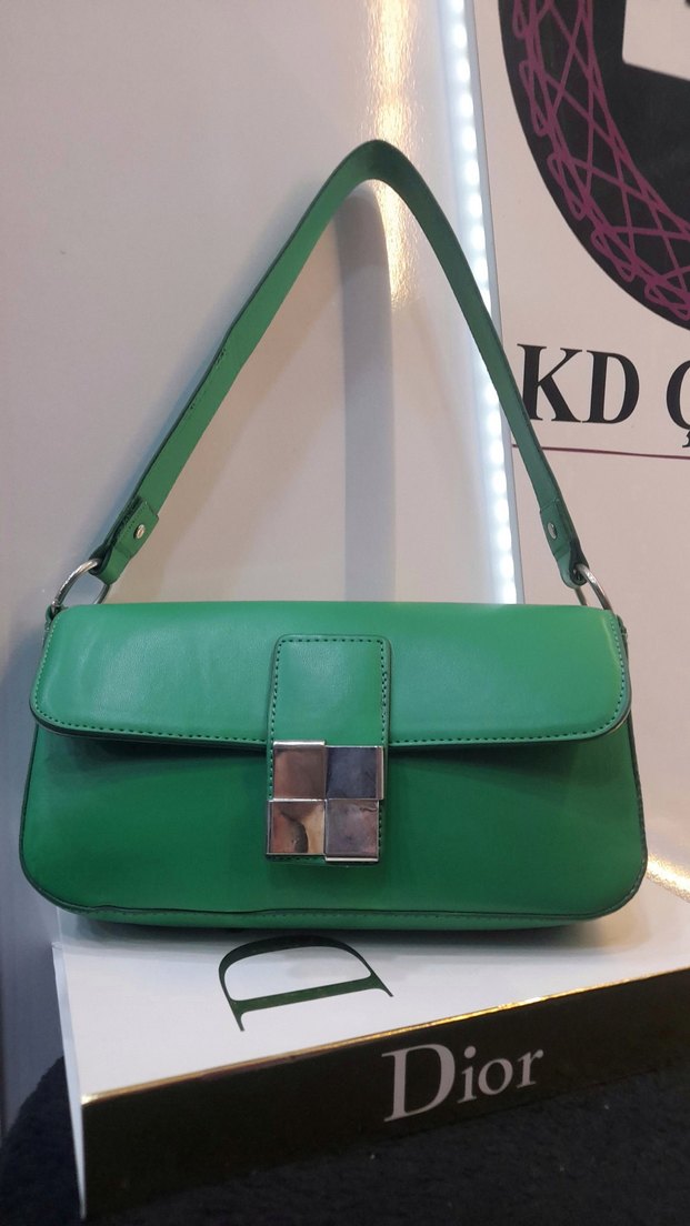 Zara Model Gümüş Tokalı Yeşil Deri Kadın Çanta - Görsel 3