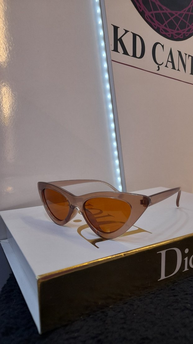 Bej Transparan Kadın Güneş Gözlüğü - Görsel 2