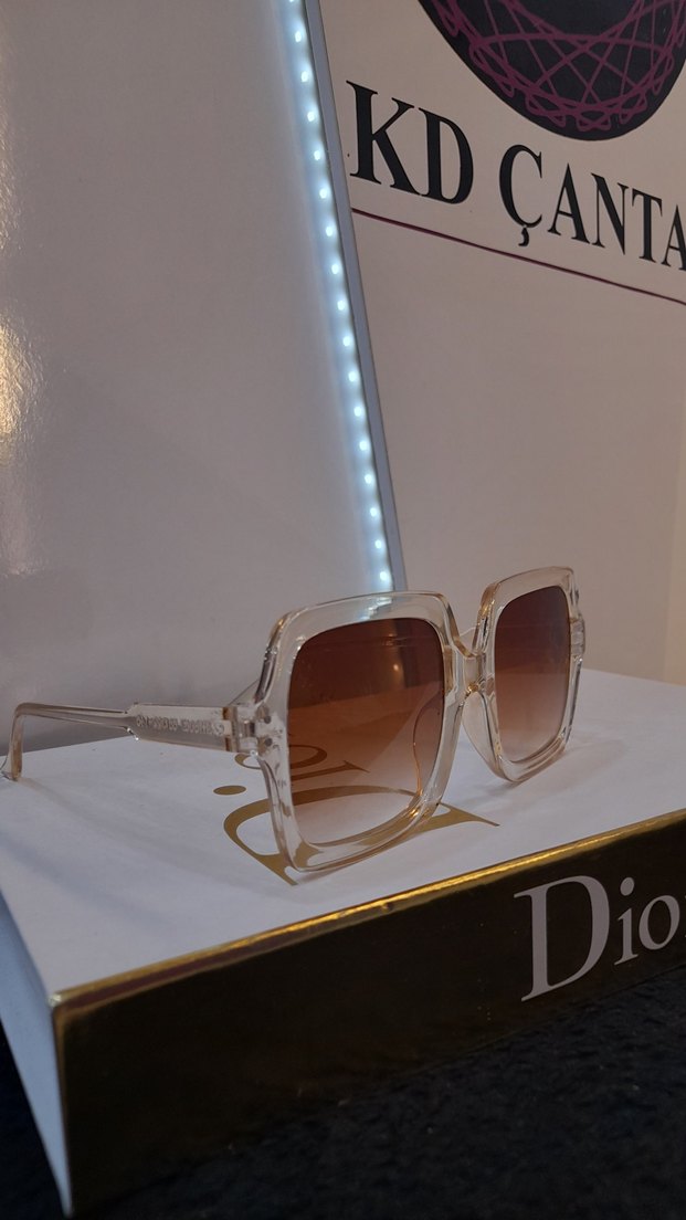 Bej Transparan Kadın Güneş Gözlüğü - Görsel 4