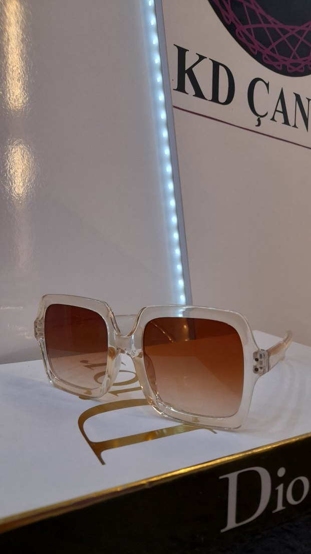 Bej Transparan Kadın Güneş Gözlüğü - Görsel 3