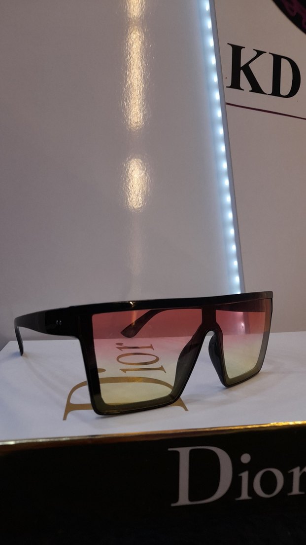 Şeffaf Çok Renkli Minimalist Kadın Gözlüğü - Görsel 2