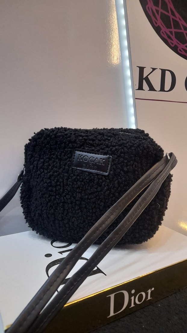 Siyah Fermuarlı Kadın Peluş Çanta - Görsel 3