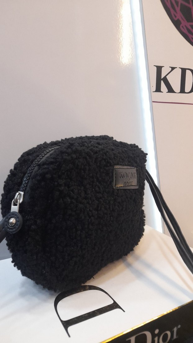 Siyah Fermuarlı Kadın Peluş Çanta - Görsel 2