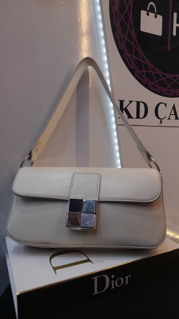 Zara Model Gümüş Tokalı Bej Deri Kadın Çanta - Görsel 3