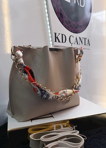 Bej Fular Askı Detaylı Kadın Çanta - Görsel 3