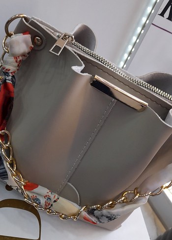 Bej Fular Askı Detaylı Kadın Çanta - Görsel 5