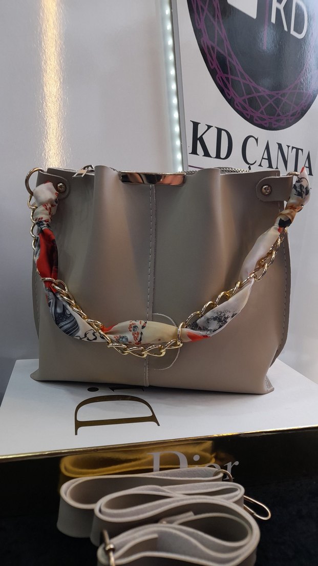 Bej Fular Askı Detaylı Kadın Çanta - Görsel 4