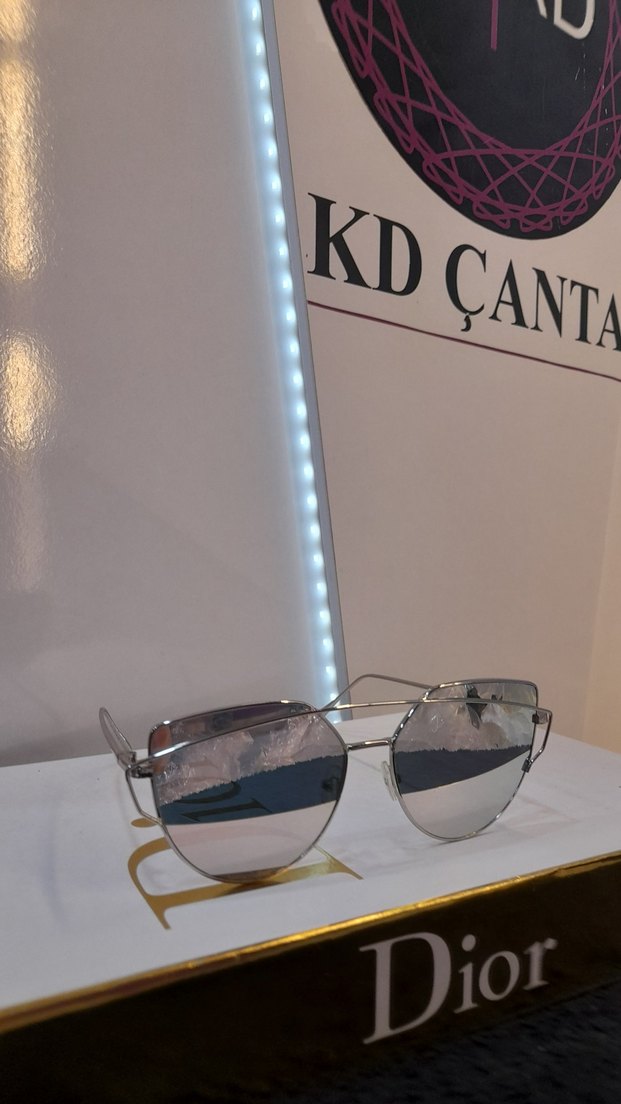 Dior Şeffaf Gri Kadın Gözlüğü - Görsel 2
