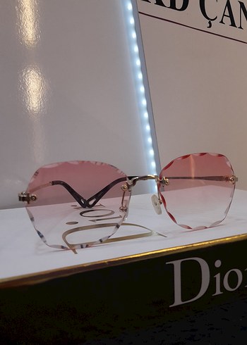 Pembe Transparan Kadın Gözlüğü - Görsel 2