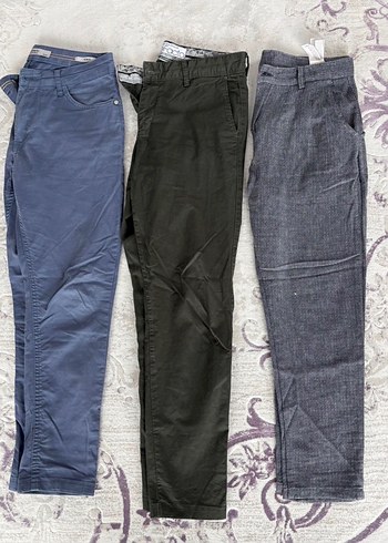 Üç adet pantolon - Görsel 2