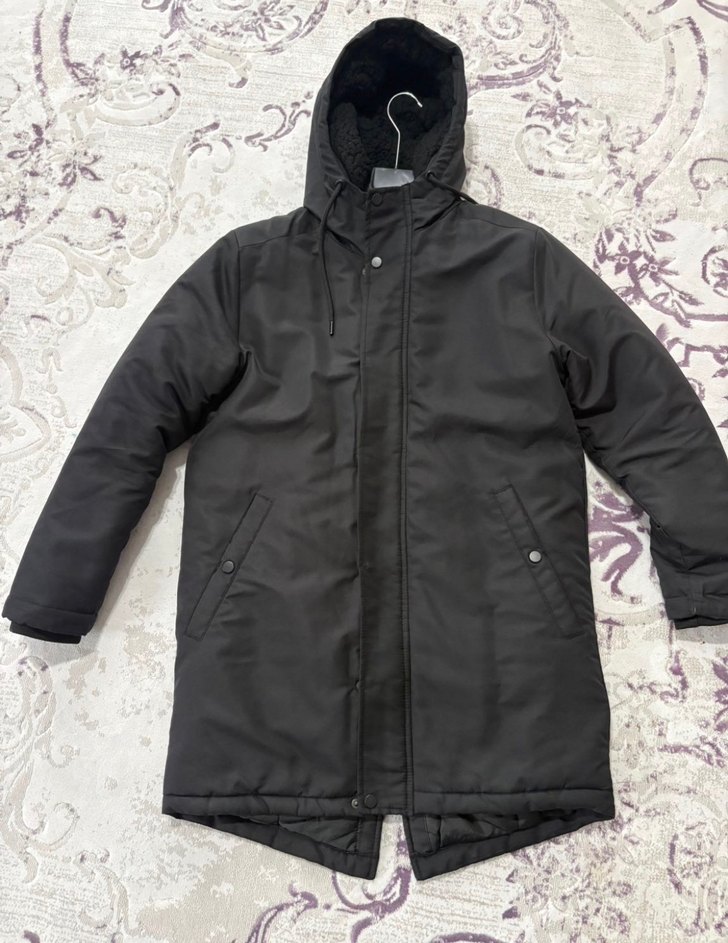 Siyah Kapüşonlu Uzun Mont - Görsel 2