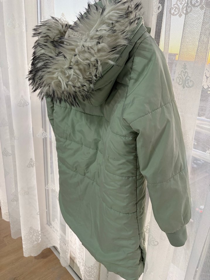 LCW kışlık Kız Çocuk Mont - Görsel 5