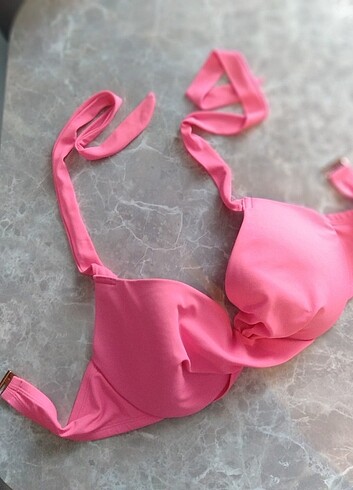 Bikini üstü 