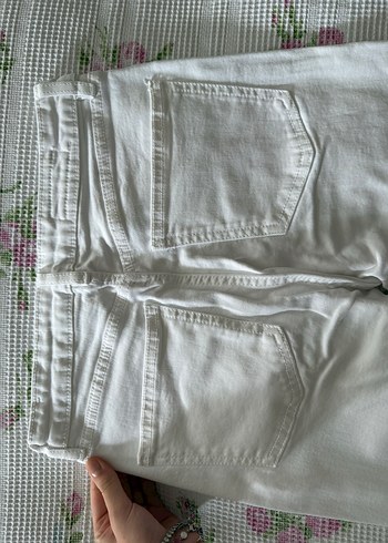 Düğmeli Beyaz Kadın Pamuklu Normal Boy Jean - Görsel 2