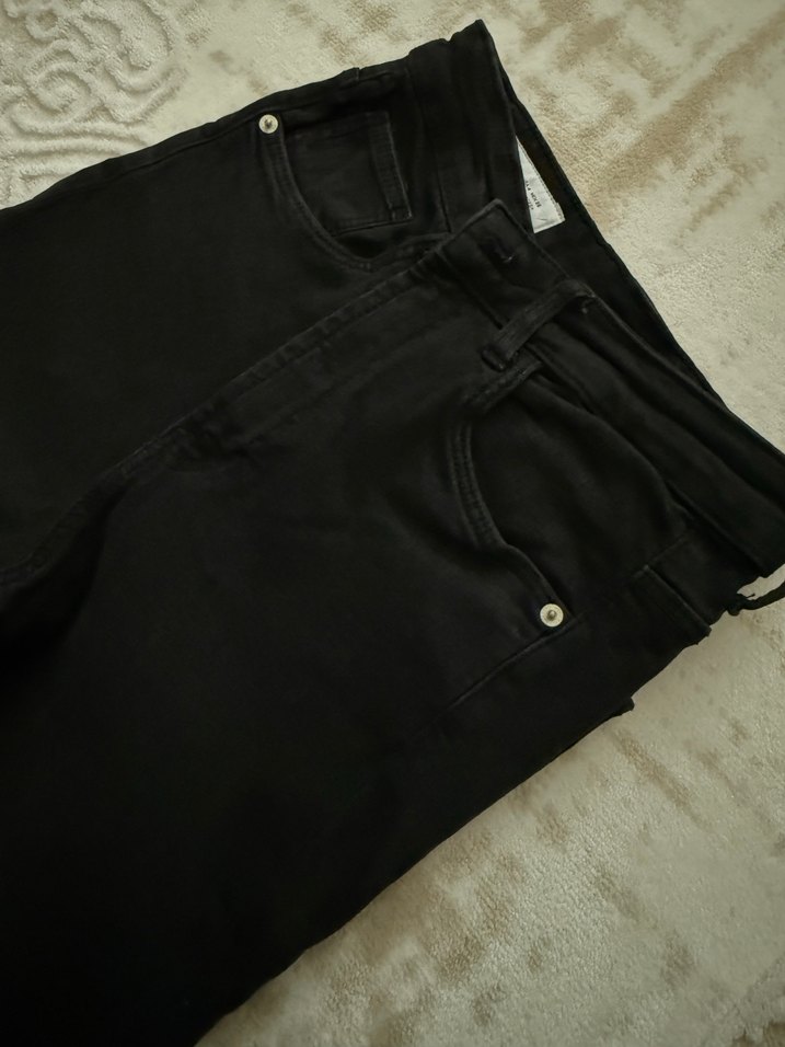 Siyah Dar Kesim Midi Kadın Jean - Görsel 3