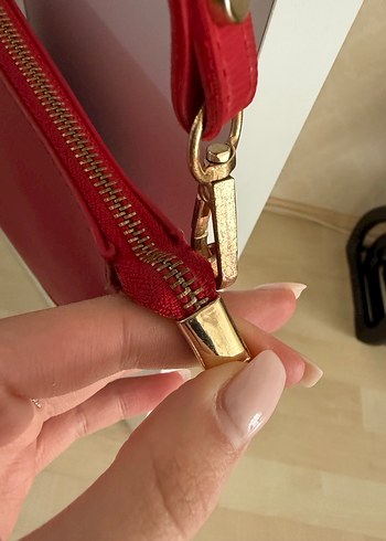 Kırmızı Deri Kadın Çanta Tokalı - Görsel 5