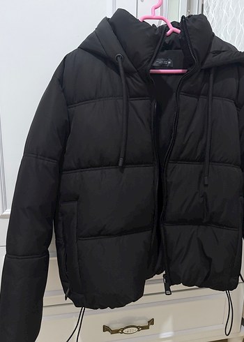 Siyah Kapüşonlu Kadın Kışlık Mont - Görsel 2