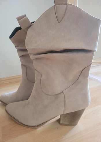 Bej Süet Körüklü Kadın Çizme - Görsel 8