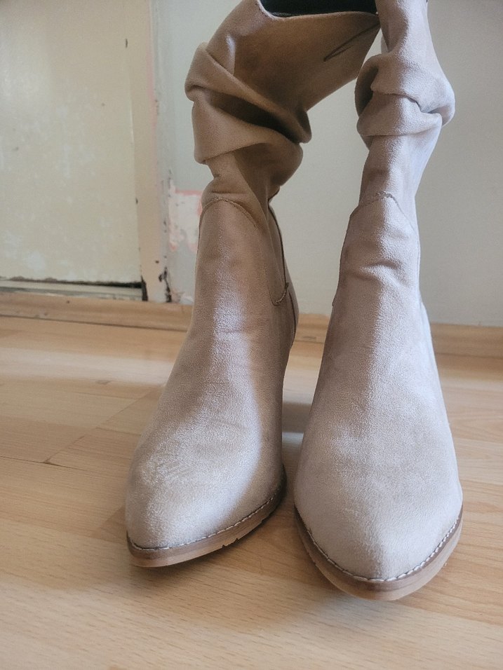 Bej Süet Körüklü Kadın Çizme - Görsel 2