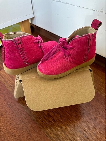 Zara Zara clarks bot