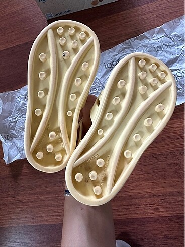 25 Beden sarı Renk İgor sandalet