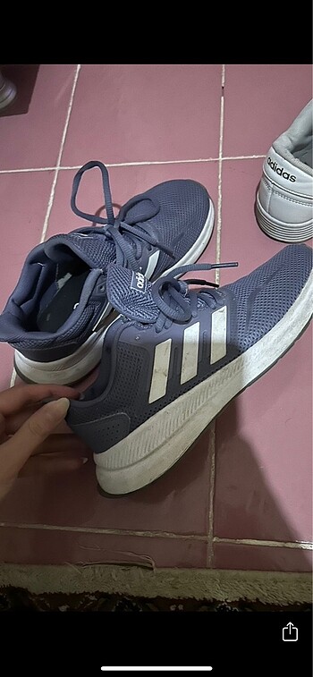 Adidas spor ayakkabısı