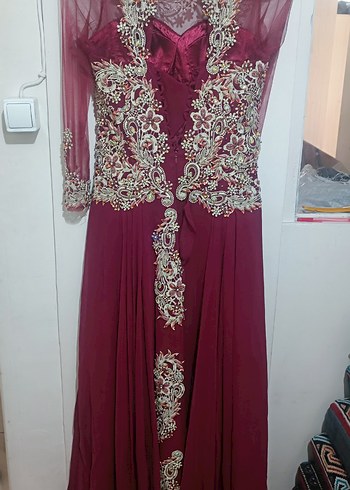 Henna Gelinlik Bordo Nakışlı Uzun Kollu Straplez Abiye