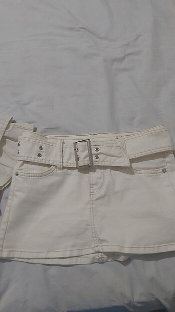 xs Beden beyaz Renk Bershka xs kot etek