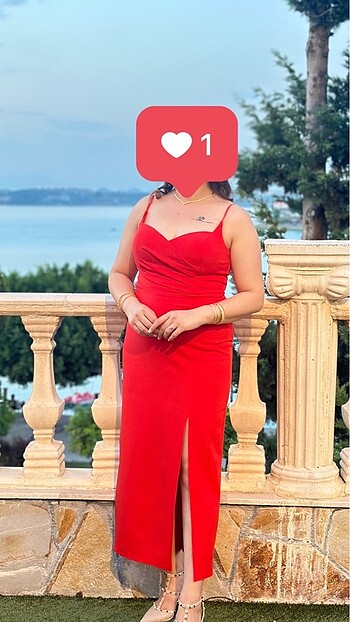 42 Beden kırmızı Renk Nar çiçeği elbise askılı
