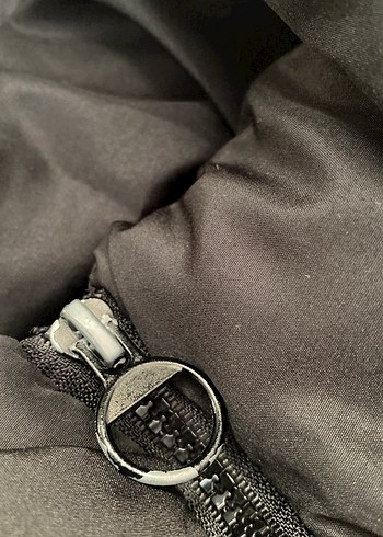 Siyah Kapüşonlu Kadın Kışlık Mont - Görsel 4