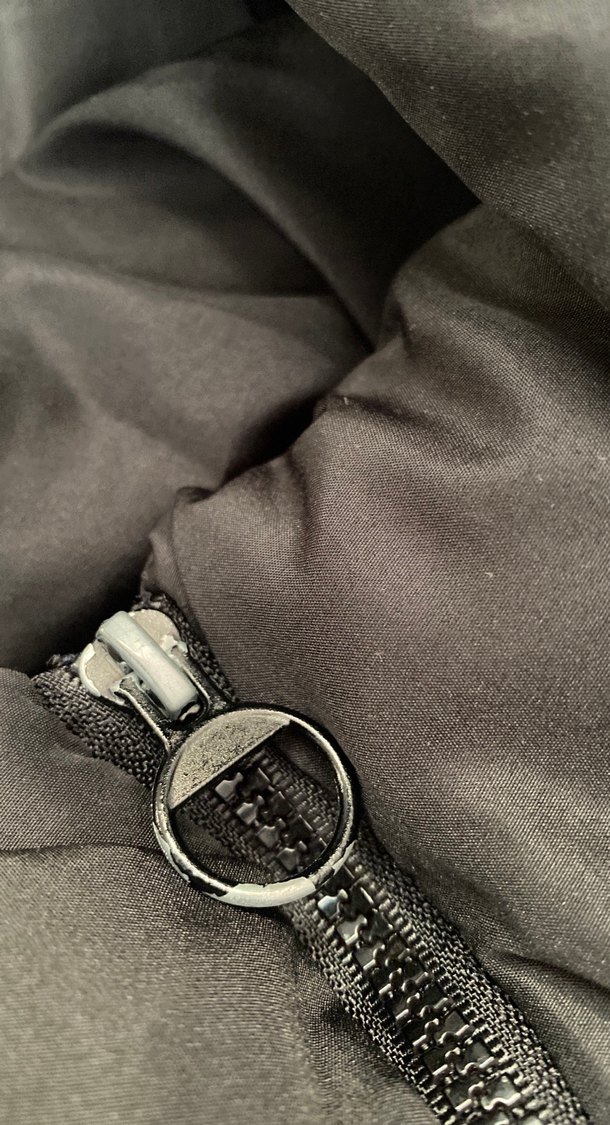 Siyah Kapüşonlu Kadın Kışlık Mont - Görsel 4