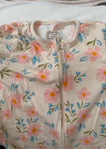 Fermuarlı Beyaz Çiçek Desenli Bebek Tulumu - Görsel 4