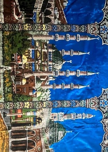 Çok Renkli Desenli Geleneksel Halı - Görsel 2