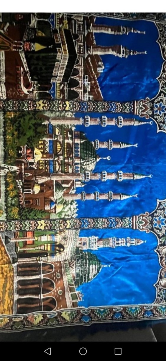 Çok Renkli Desenli Geleneksel Halı - Görsel 2