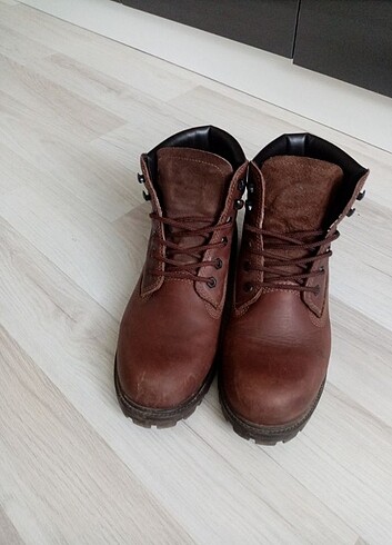 1 iki kez kullanıldı çok kaliteli bot kışlık deri bot tertemiz - Görsel 2