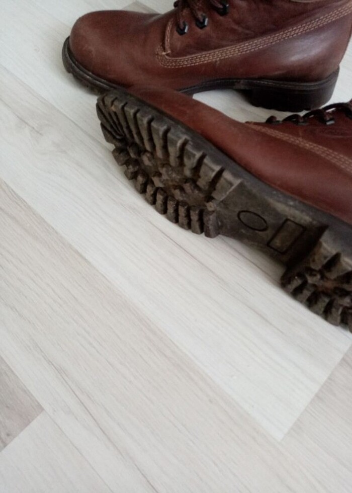 1 iki kez kullanıldı çok kaliteli bot kışlık deri bot tertemiz - Görsel 4