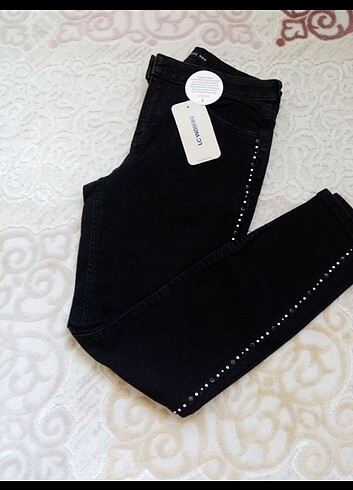 LC Waikiki Sıfır pantolon kot boy 95 beden 42 44 bedene rahat olur