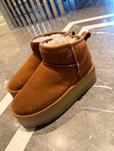 Ugg Ugg bot