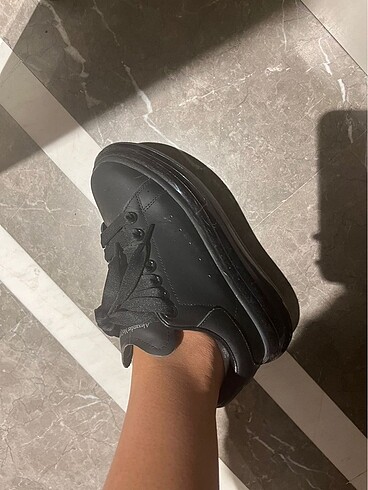 Alexander mcqueen spor ayakkabı