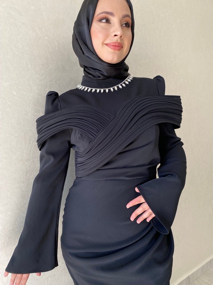 Drapeli Siyah Uzun Kadın Elbise - Görsel 2