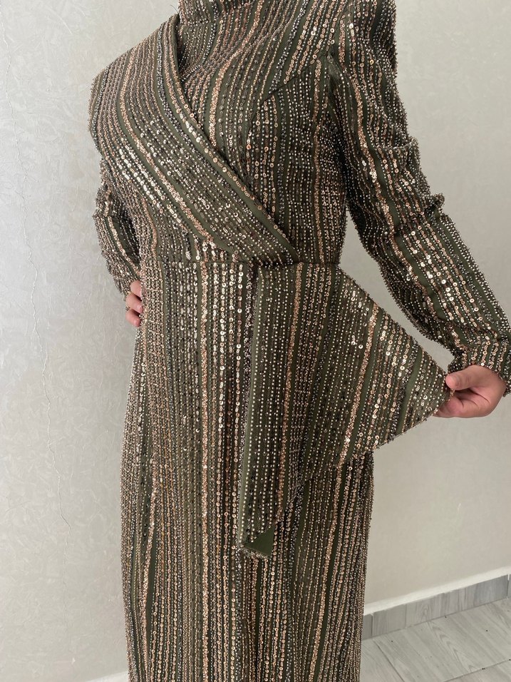 Yeşil Parlak Çizgili Uzun Kadın Elbise - Görsel 2