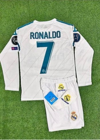 Uzun Kollu Beyaz Ronaldo Forma Takımı