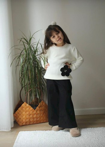 Kız Çocuk Çiçek Desenli Beyaz Triko Sweatshirt - Görsel 2