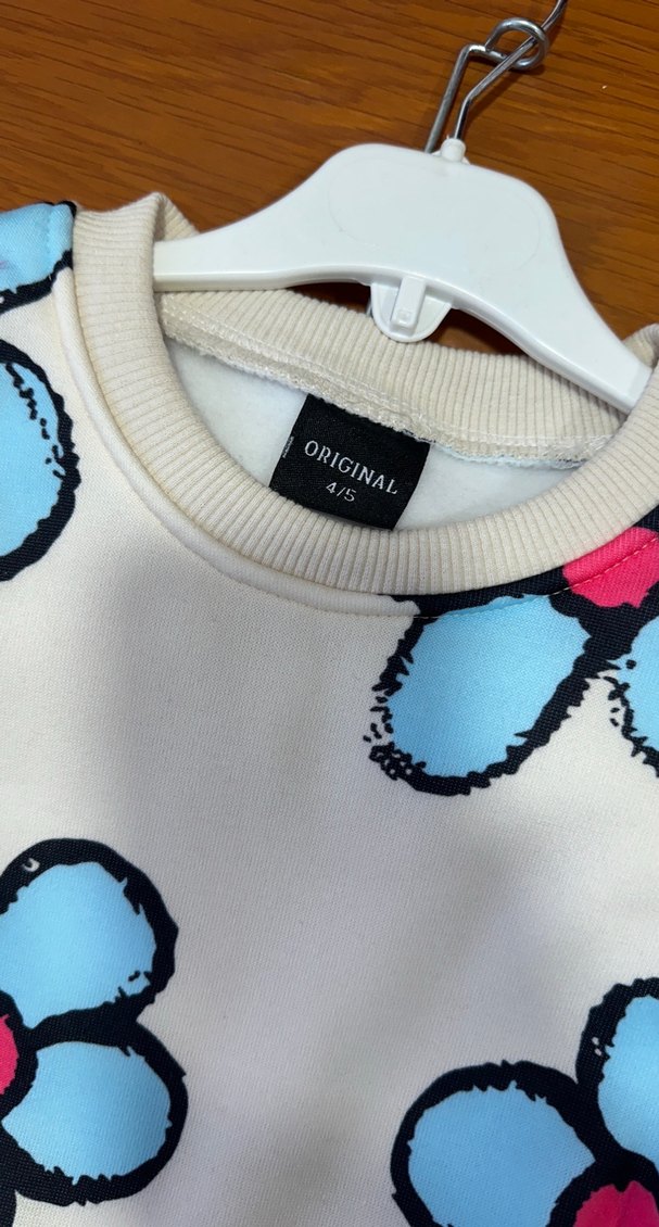 Çiçek Desenli Beyaz Kız Eşofman Takımı - Görsel 2