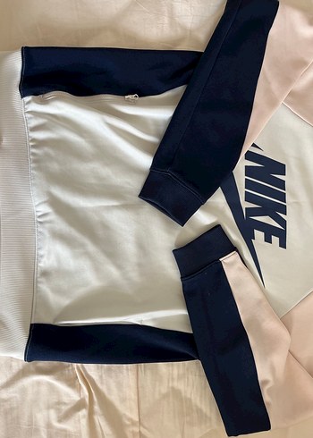 Nike Nike Kadın Renk Bloklu Sweatshirt