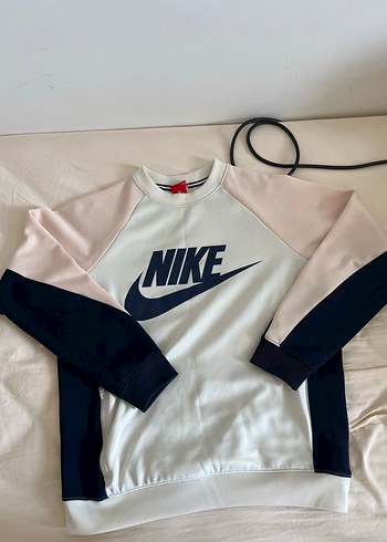 Nike Kadın Renk Bloklu Sweatshirt