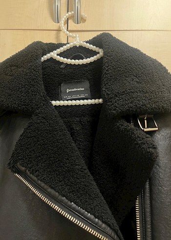 xs Beden Stradivarius Siyah Kürklü Deri Biker Ceket