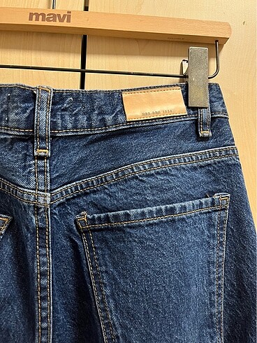 m Beden lacivert Renk Mango düğmeli jean