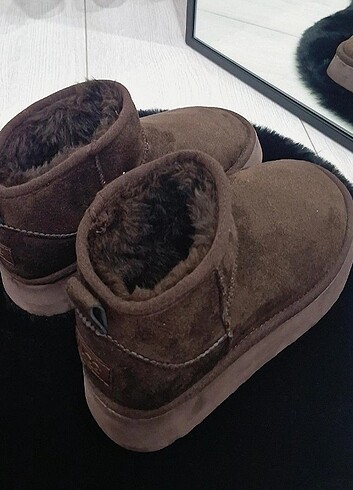 Ugg Kalın Taban İçi Kürklü Süet Bot
